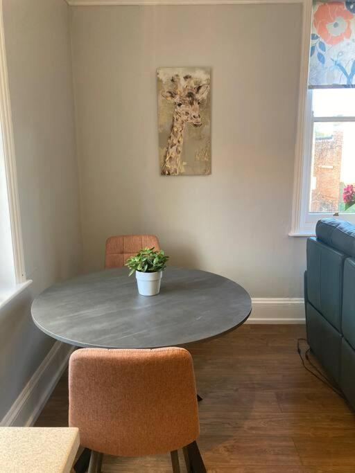 Stylish Flat In Yeovil Somerset Eksteriør billede